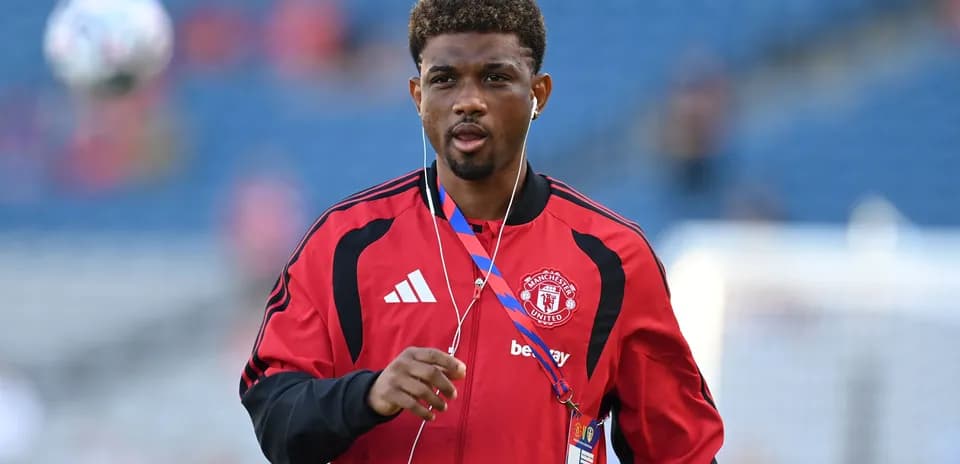 Jugador de Manchester United durante calentamiento previo