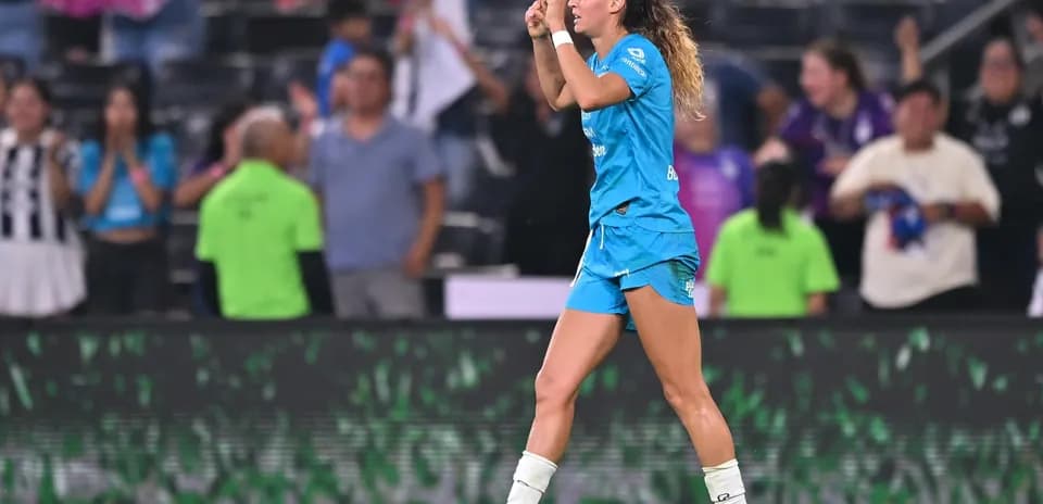 Jugadora celebrando un gol en Liga MX Femenil