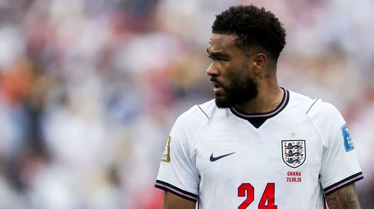 Jugador de Inglaterra en partido de fútbol