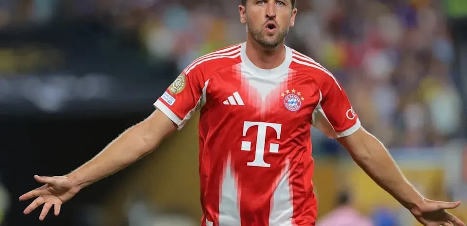Jugador de Bayern Munich celebrando un gol en partido