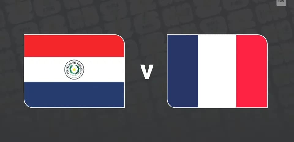 Banderas de Paraguay y Francia en el partido