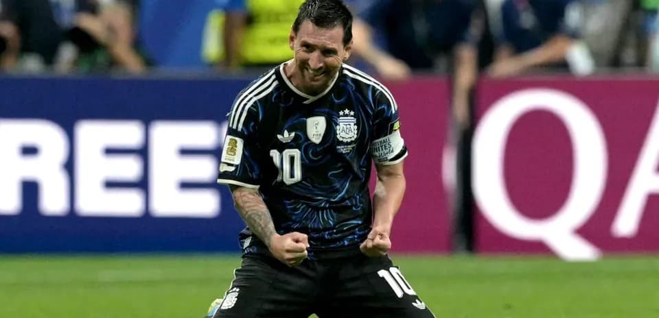Jugador de Argentina celebrando en el campo de juego