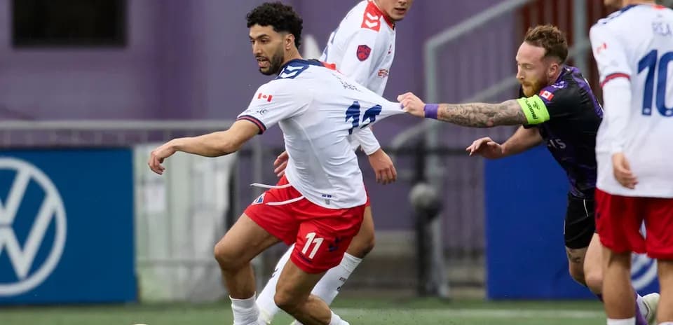 Jugadores de Supra du Quebec en acción