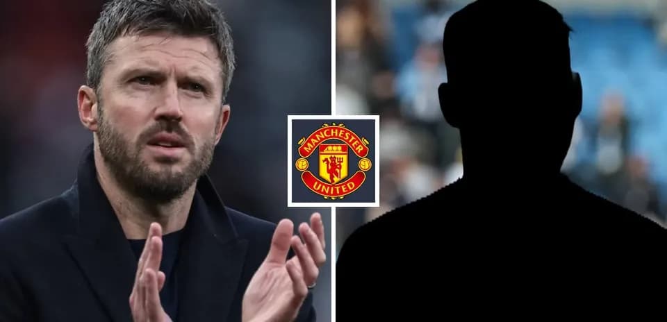 Entrenador de Manchester United aplaudiendo en el partido