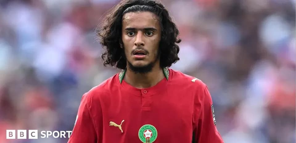 Jugador de Marruecos en el campo durante el partido
