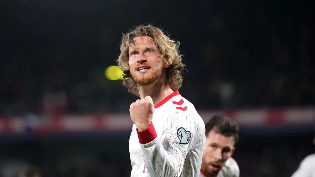 Jugador celebrando un gol durante el partido