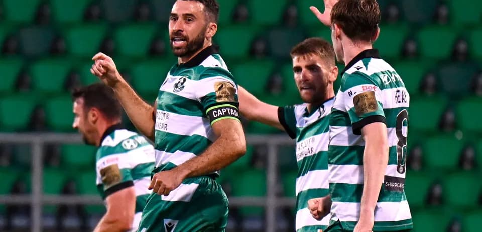 Jugadores de Shamrock Rovers celebrando un gol