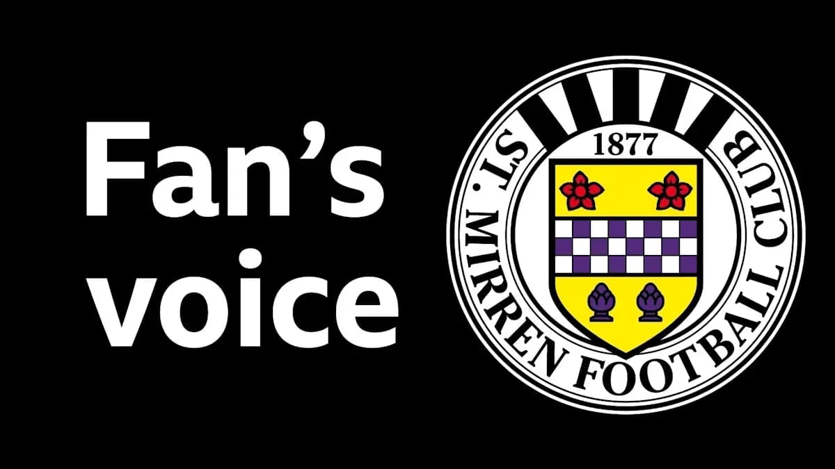Texto de voz de aficionado junto al escudo de St. Mirren