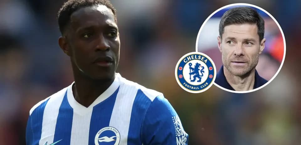Jugador de Brighton en partido con logo de Chelsea