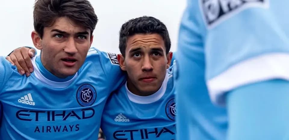 Jugadores de New York City II en alineación