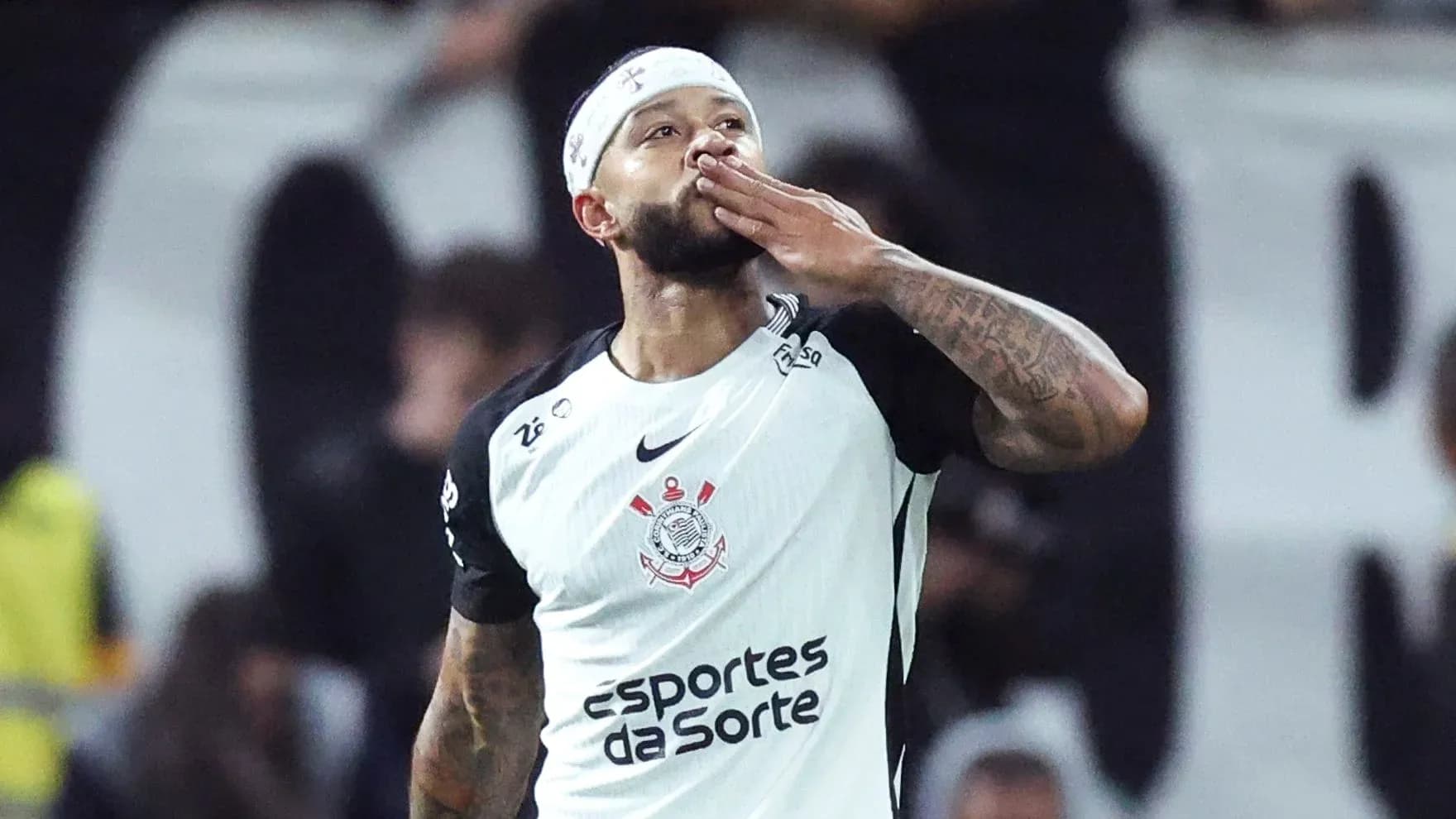 Jugador del Corinthians celebrando un gol con beso