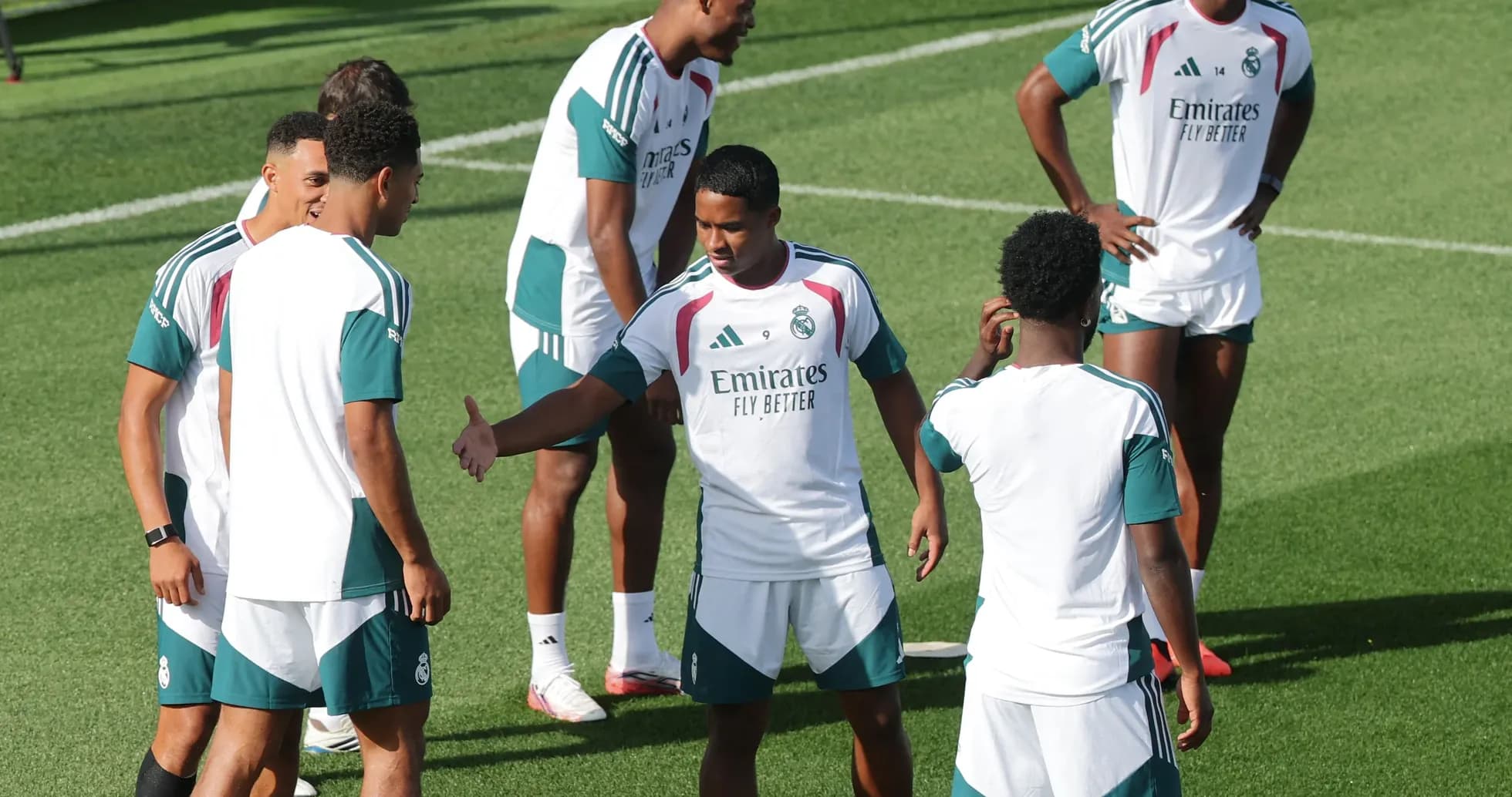 Jugadores del Real Madrid durante sesión de entrenamiento