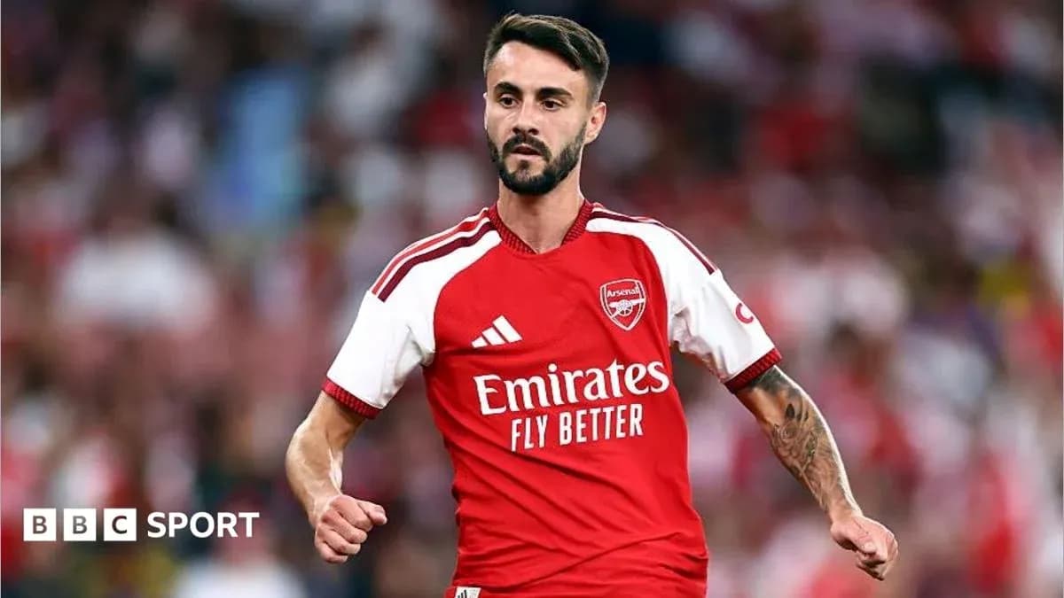 Jugador de Arsenal en acción durante un partido
