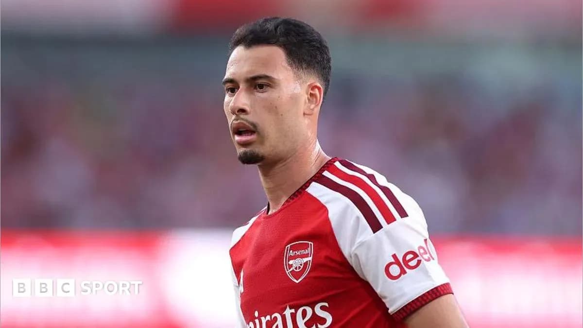 Jugador de Arsenal en el campo durante el partido