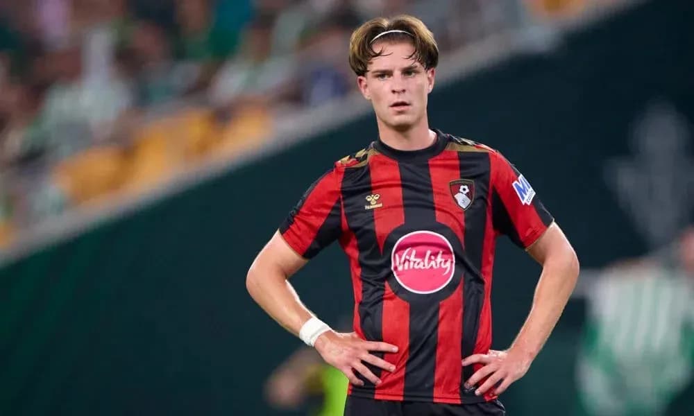 Jugador de Bournemouth en el campo durante el partido