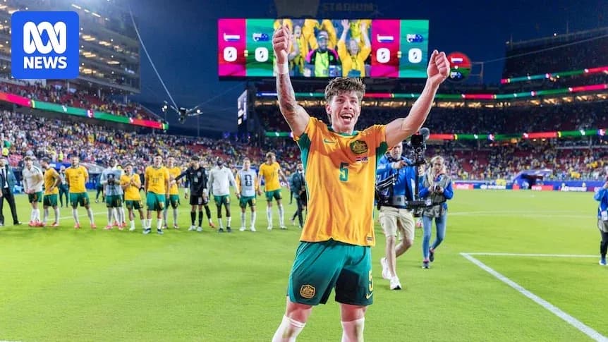 Jugador australiano celebrando con el público tras el partido