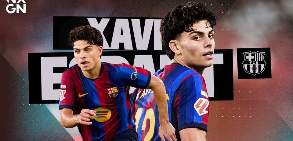 Xavi Simons en camiseta del FC Barcelona en acción