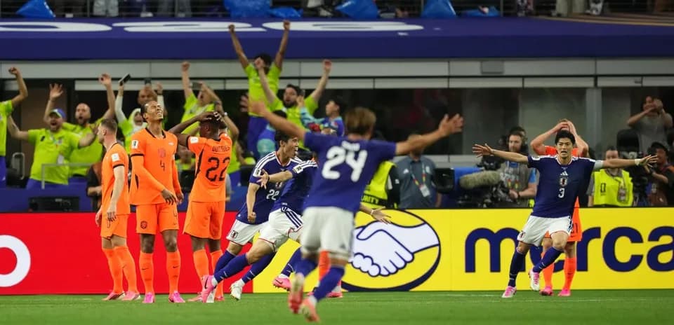 Jugadores de Japón celebrando un gol