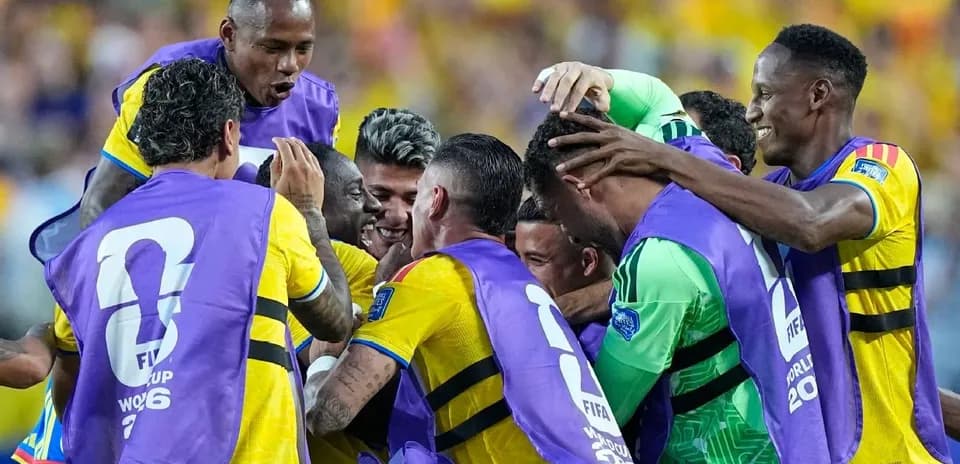 Jugadores celebrando un gol en la Copa Mundial