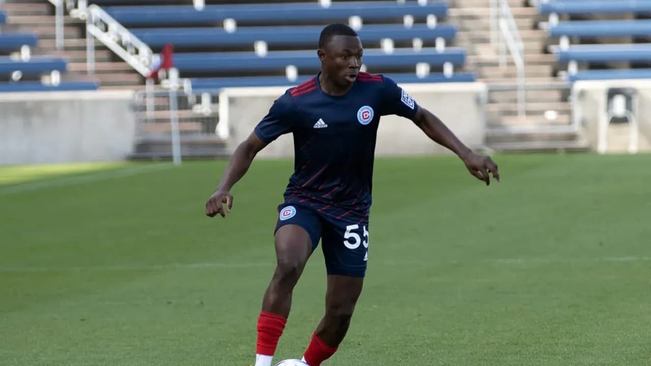 Jugador de Chicago Fire II en acción