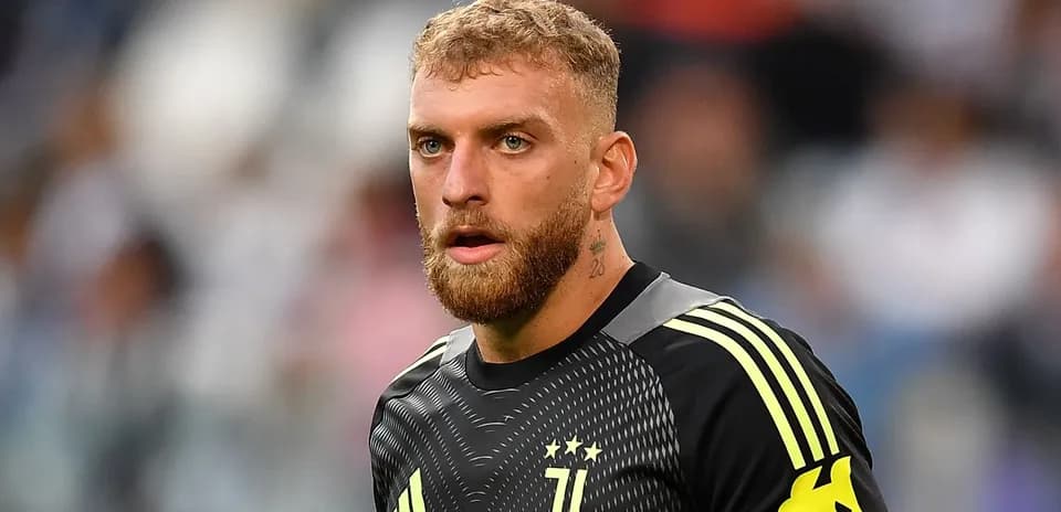 Portero de Juventus en el campo de juego