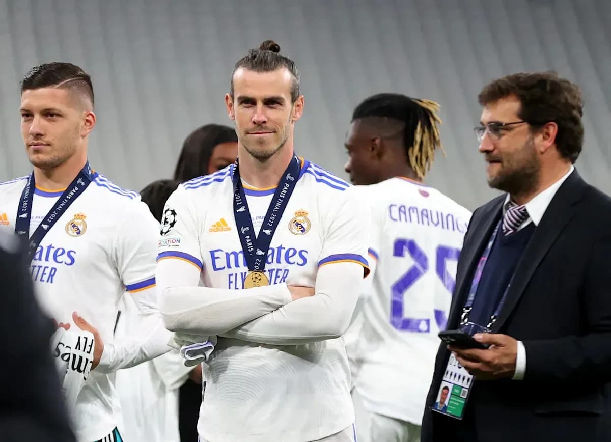 Jugadores de Real Madrid con medallas en celebración