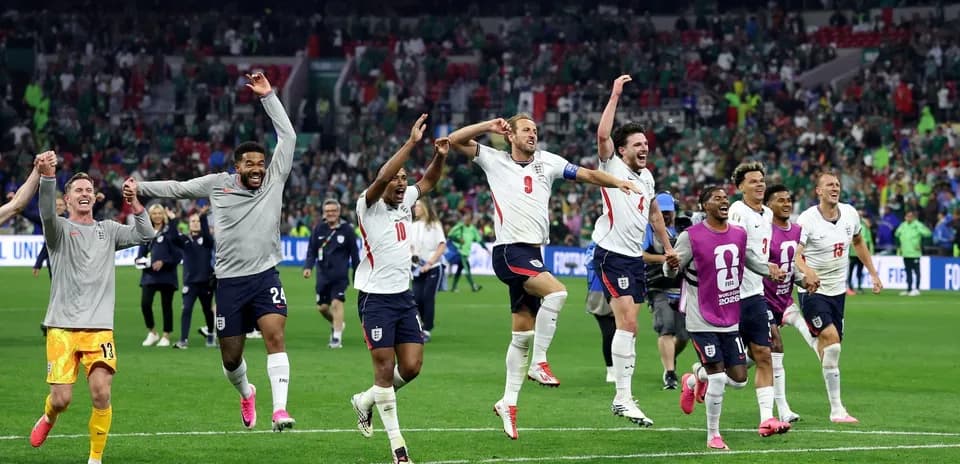 Jugadores de Inglaterra celebrando la victoria