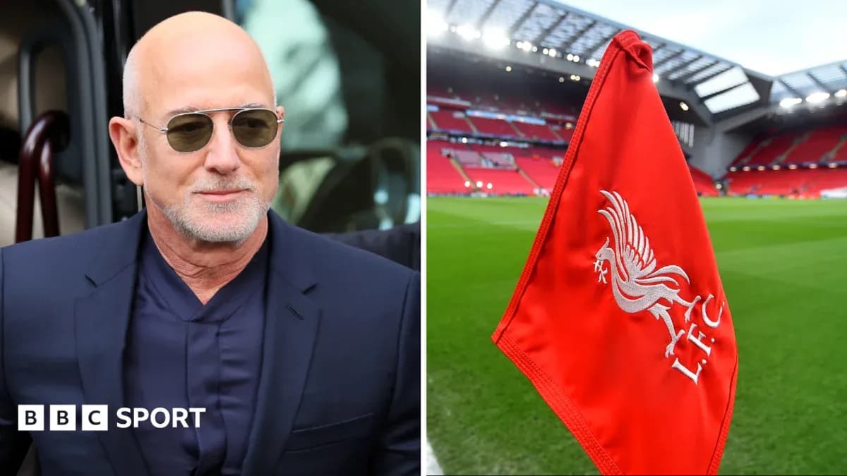 Bandera del Liverpool FC en Anfield