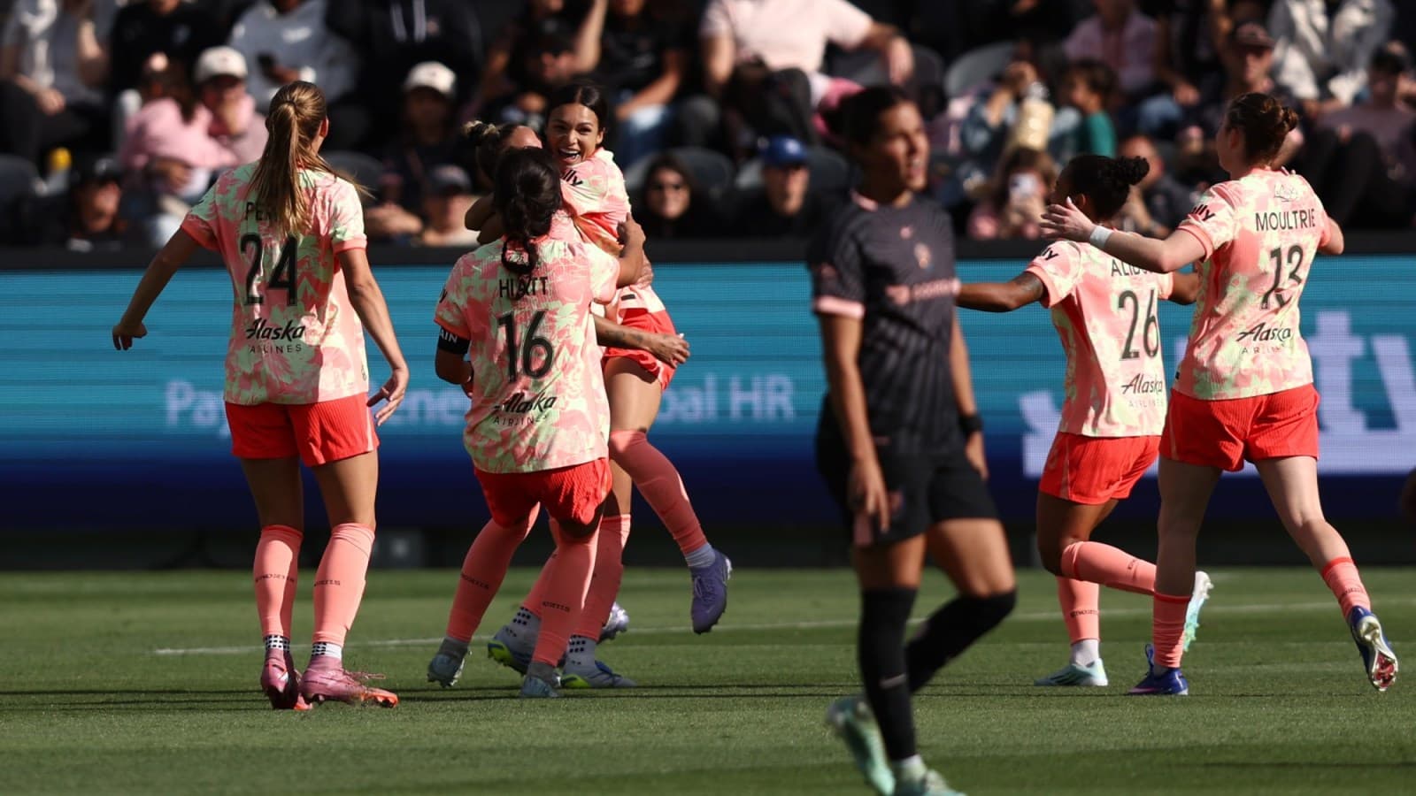 Jugadoras de Portland Thorns celebrando un gol