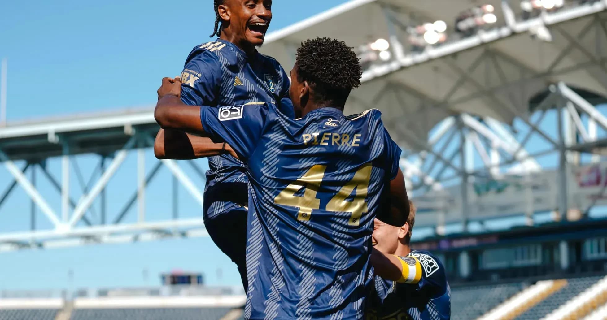 Jugadores del Philadelphia Union II celebrando un gol