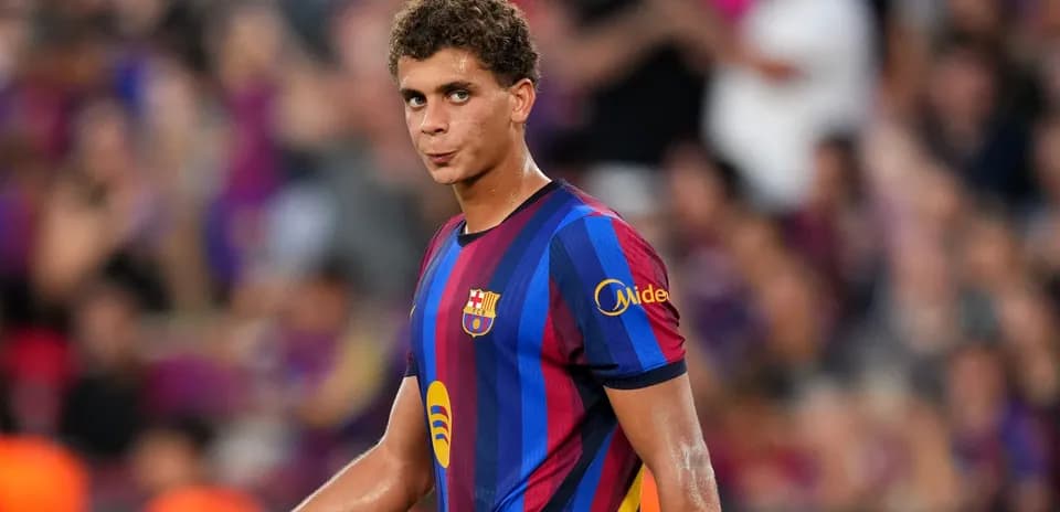 Jugador de Barcelona en el campo durante el partido