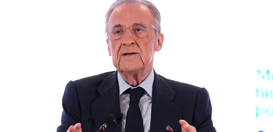 Presidente hablando en conferencia de prensa
