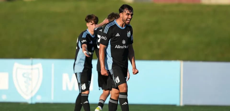 Jugadores de Minnesota United II celebrando un gol