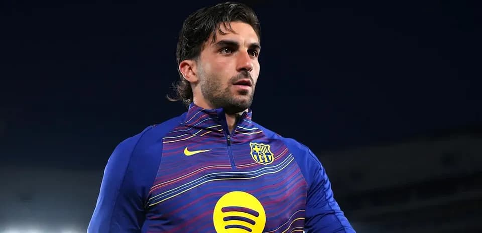 Jugador de fútbol con camiseta del FC Barcelona