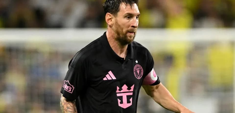 Jugador de Inter Miami corriendo en el campo