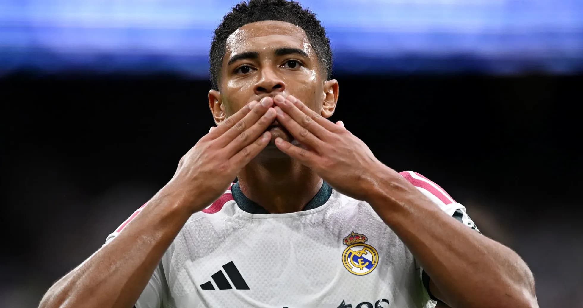 Jugador de Real Madrid celebrando un gol