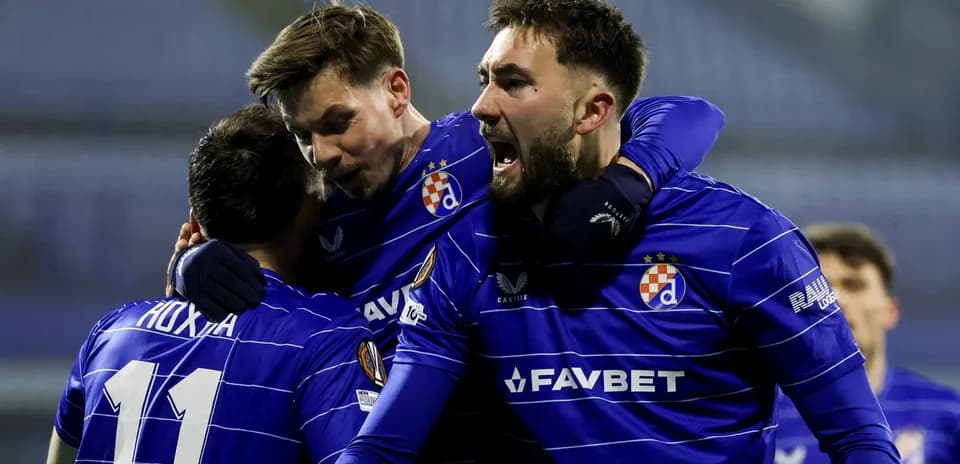 Jugadores de Dinamo Zagreb celebrando un gol