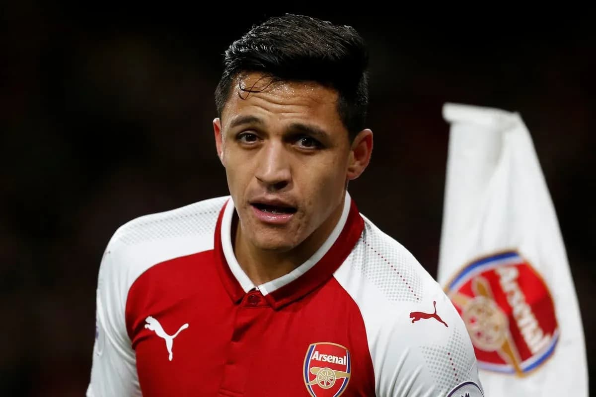 Jugador de Arsenal en acción durante el partido