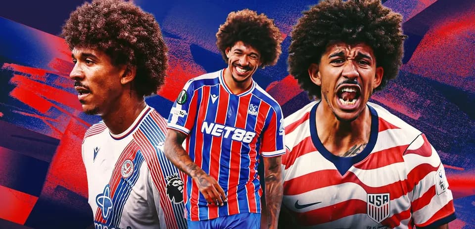Jugador de fútbol en tres poses diferentes