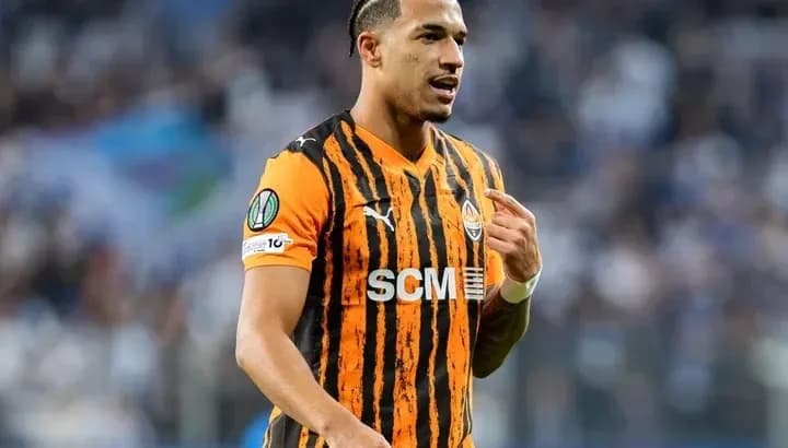 Jugador de Shakhtar Donetsk en acción durante el partido