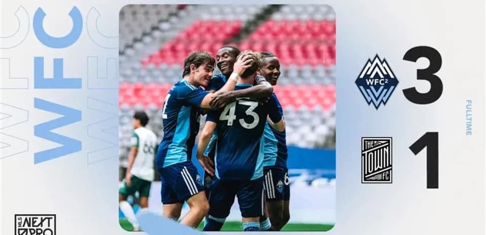 Jugadores de Vancouver Whitecaps II celebrando un gol
