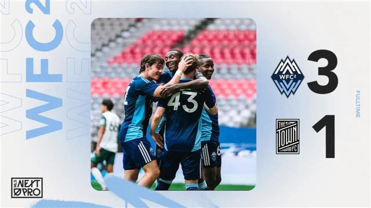 Jugadores de Vancouver Whitecaps II celebrando un gol