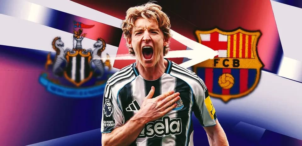 Jugador de Newcastle celebrando con escudo de Barcelona