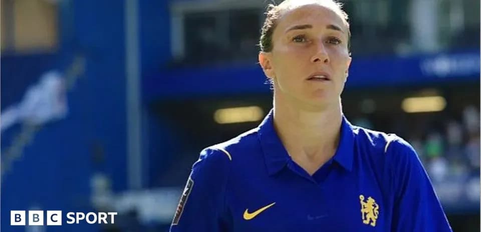 Jugadora de Chelsea en el campo de fútbol