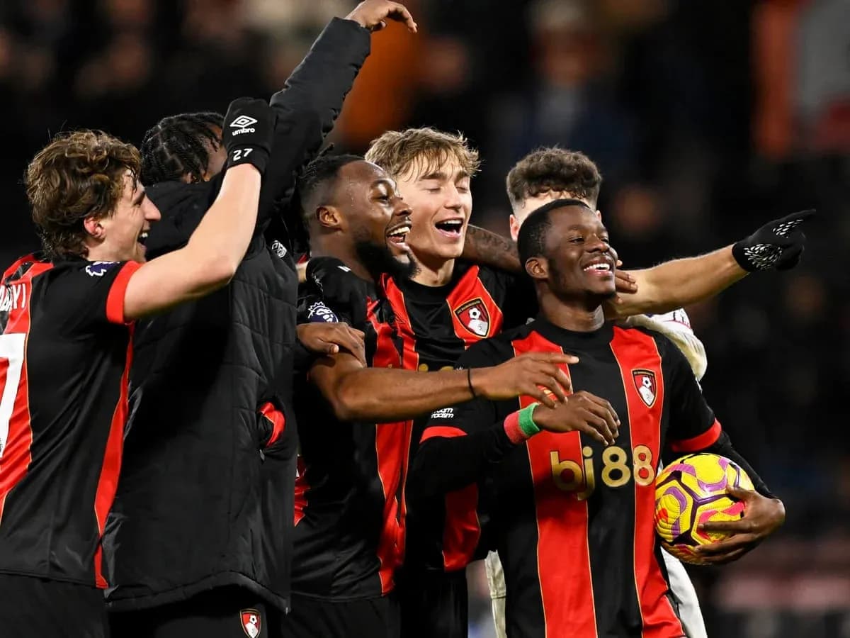 Jugadores de Bournemouth celebrando un gol