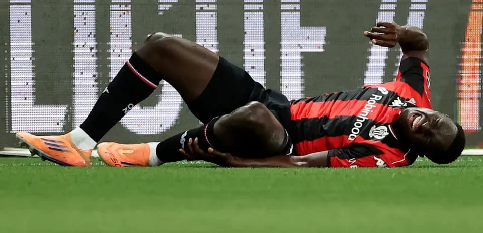 Jugador tendido en el suelo tras una lesión