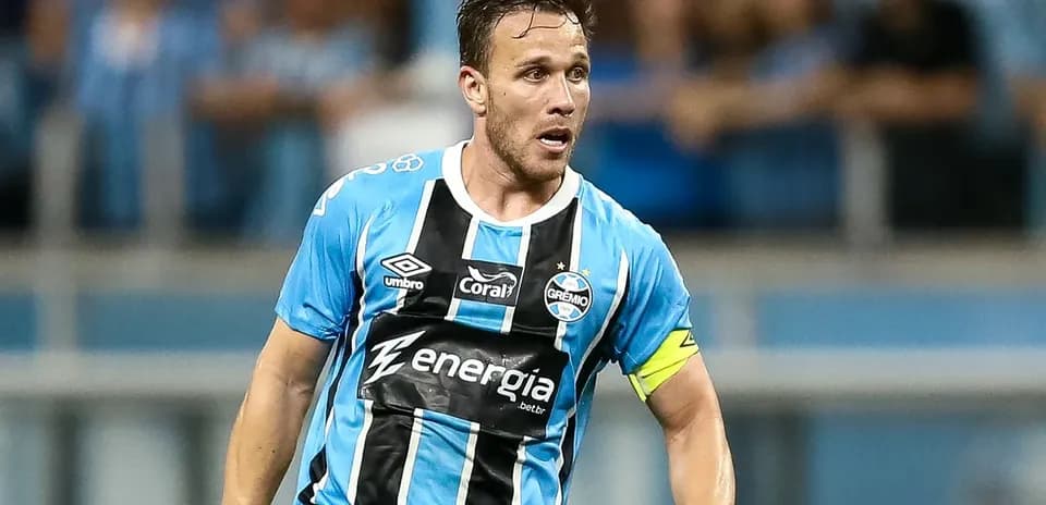 Jugador de Grêmio en acción durante un partido