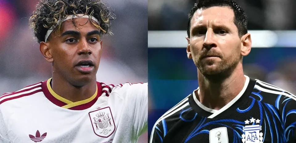 Jugadores de fútbol de España y Argentina en acción