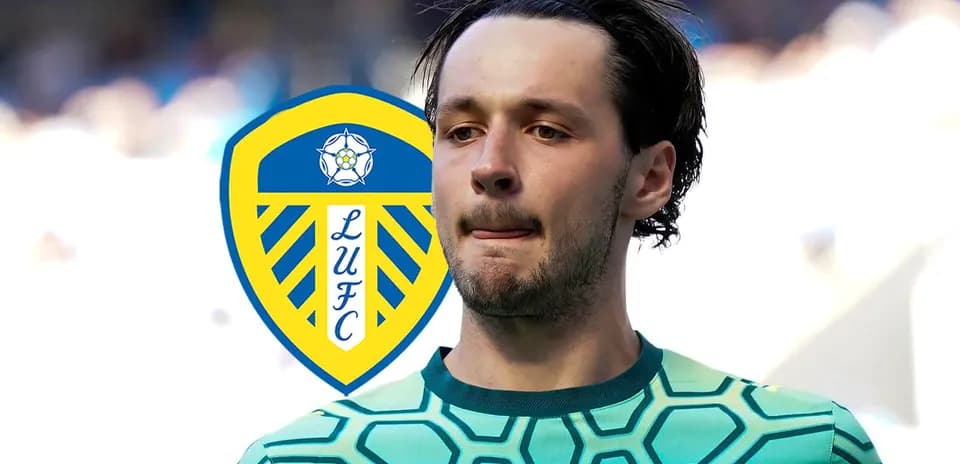 Portero de Leeds United con camiseta verde