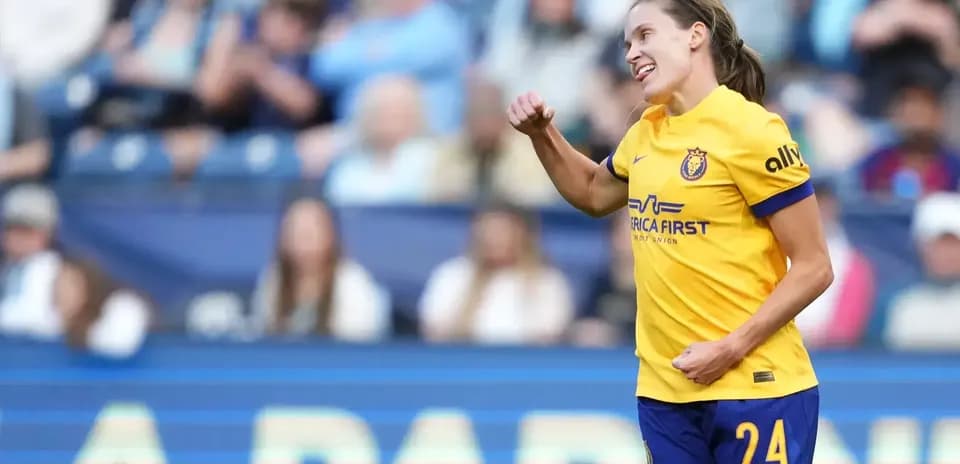 Jugadora del Utah Royals celebrando un gol